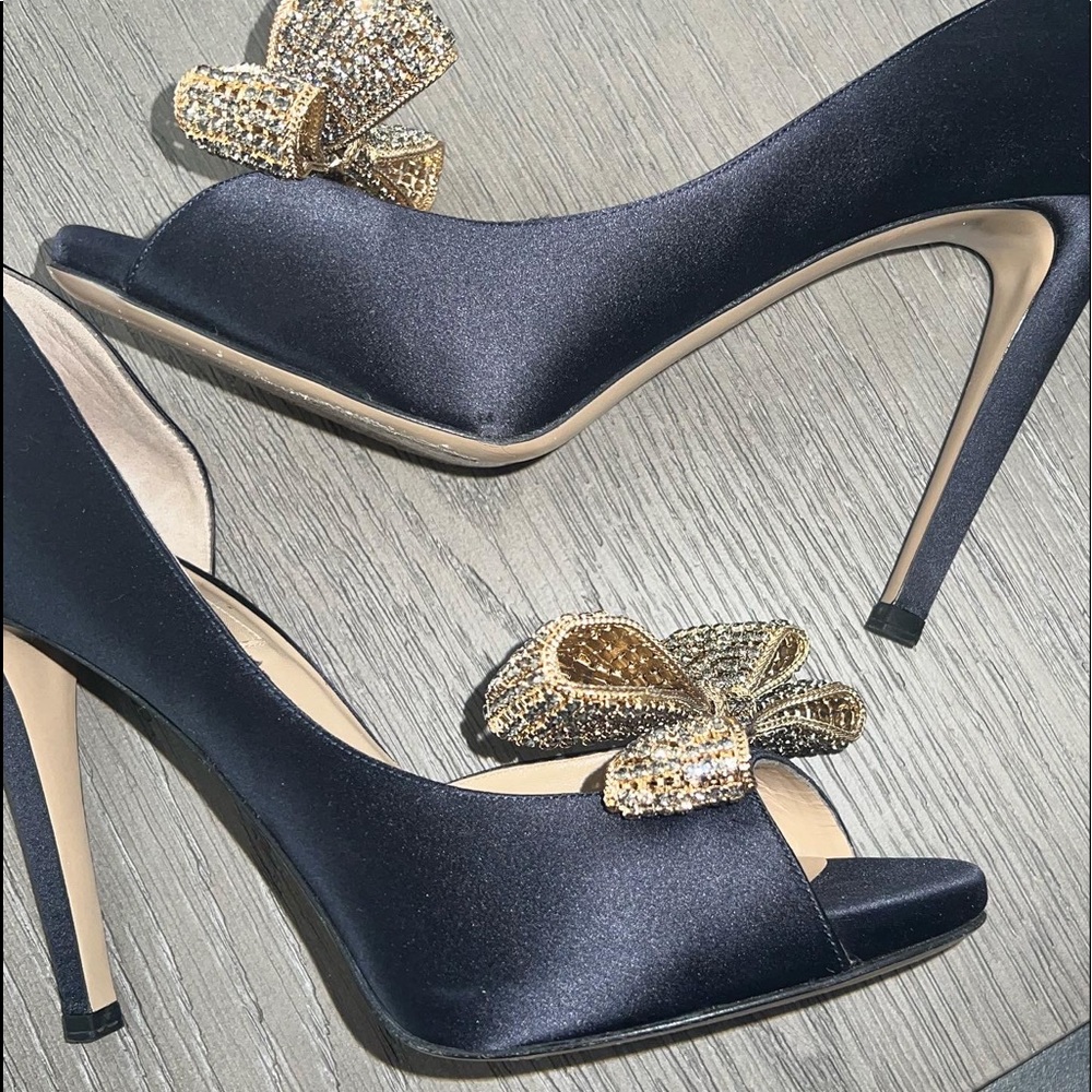Valentino satin navy heels. Size 39 - Picture 3 of 10